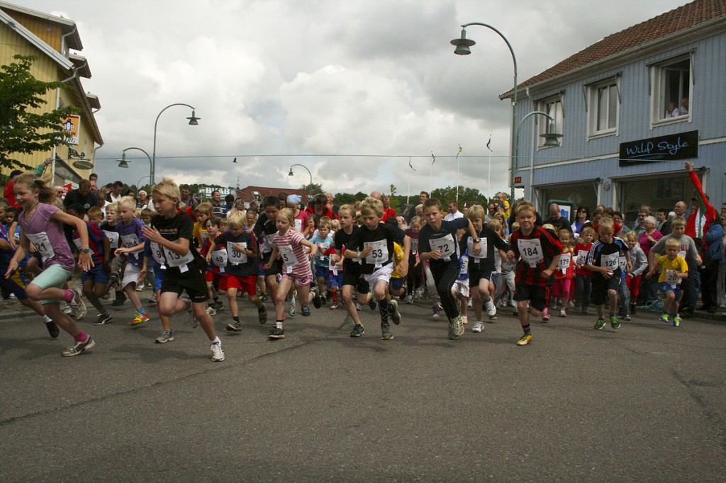 Starten har gått för lilla slingan! (Foto: Björn Tellow ©)