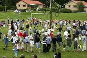 Dansen pågår för fullt.
