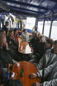 Fullsatt och trevligt under turen!