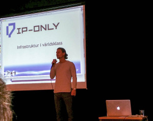 Rickard Applehoff från IP-Only presenterade erbjudandet. (Bild: Lars Kjellberg)